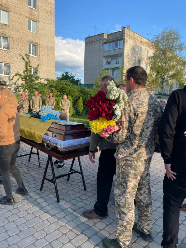Помер від отриманих поранень на Донеччині: у Рожищі зустріли Героя України