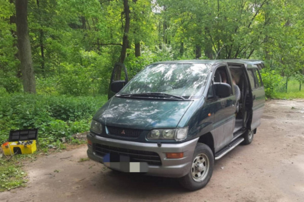 На Львівщині автодилер намагався підірвати чотирьох своїх клієнтів