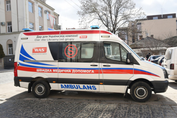 Луцьк отримав із Польщі новий автомобіль швидкої допомоги