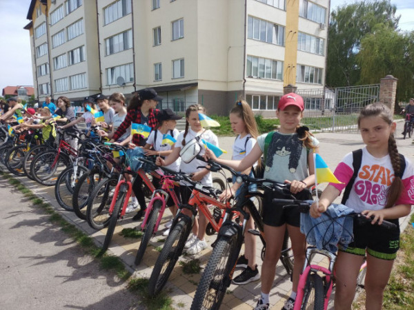 На Волині школярам влаштували велопробіг до Дня Європи