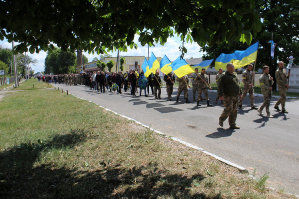 Віддав життя за вільну і незалежну Україну: В останню земну дорогу провели волинського воїна - Андрія Дудіка