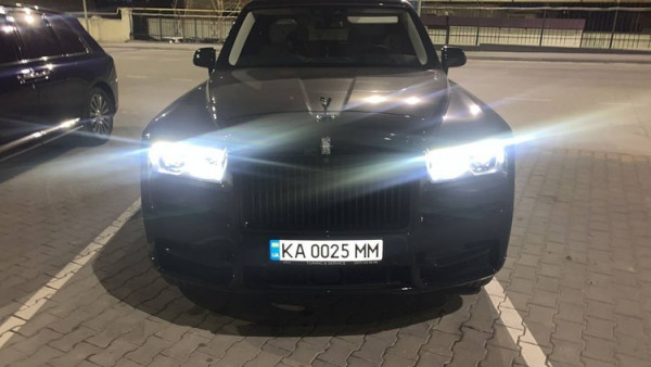 На кордоні України затримали три Rolls-Royce, два з них - у користуванні родича Дмитра Мєдвєдєва