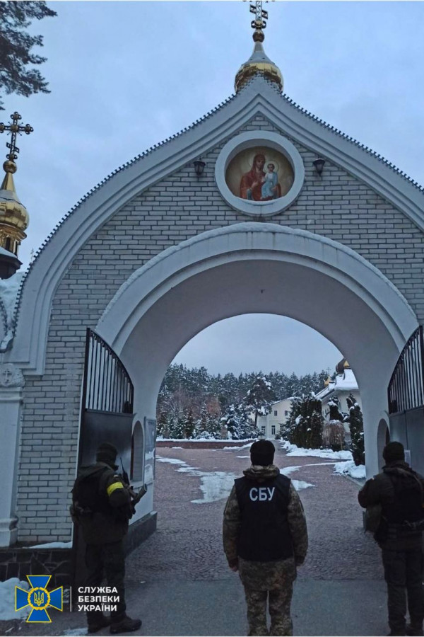 «Методички» кремля, «вчення про сатанізм» і нацистська символіка: СБУ перевірили храми УПЦ МП