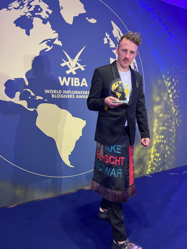 Євген Клопотенко отримав міжнародну блогерську премію