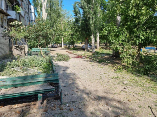 Окупанти обстріляли житлові квартали Миколаєва, є поранені