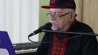 Музикант і Почесний громадянин Володимира просить віддати свою премію волонтерам