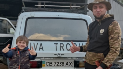 На Рівненщині дев'ятирічний хлопчик  подарував військовим авто