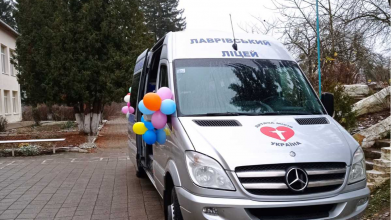 Попередній віддали на ЗСУ: Лаврівський ліцей на Волині отримав новий шкільний автобус