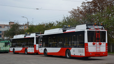 Через відключення світла на маршруті №3 у Луцьку курсуватиме один тролейбус