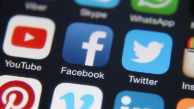На Запоріжжі окупанти «гальмують» Google та заблокували Facebook і Youtube