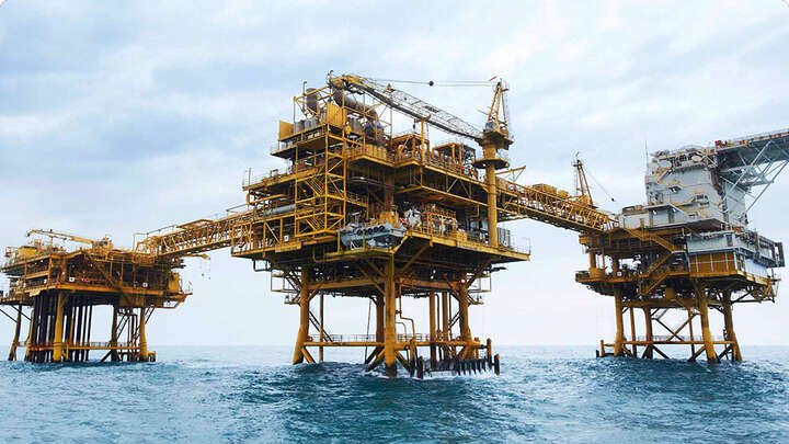 Японські нафтопереробні гіганти відмовилися від російської нафти