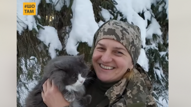 Волинянка боронить Україну разом зі своїм котом