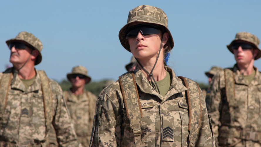 Як та коли братимуть в Україні жінок на військовий облік, - пояснення Генштабу