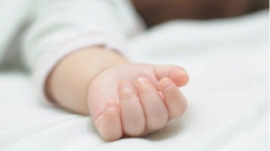 Легені були забиті арахісом: лікарі врятували малюка, що був у тяжкому стані