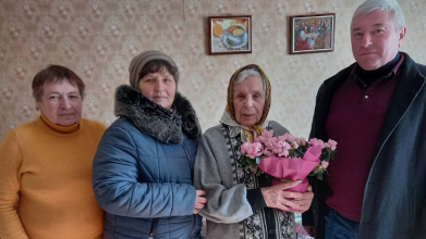 34 роки пропрацювала зоотехніком: жителька Луцького району відзначила 90-річний ювілей