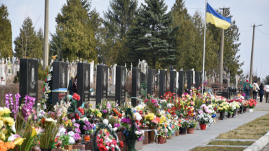 У Луцьку знову розширять міське кладовище