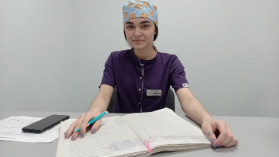 «Люди виїжджали, а окупанти заселялися в ті будинки»: переселенка з Луганщини працює на Волині медсестрою