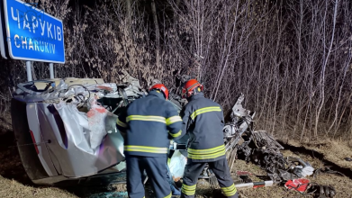 Смертельна аварія у Луцькому районі: тіло водія витягували рятувальники