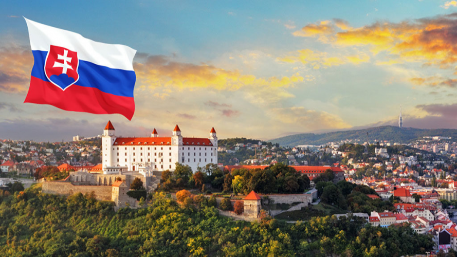 Словаччина видворяє 35 російських дипломатів