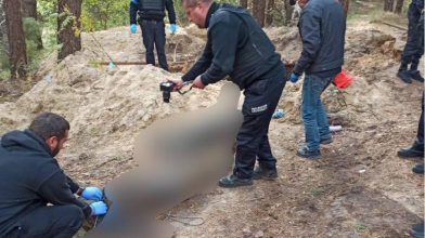 У лісі на Харківщині росіяни викопали катувальну яму – знайшли тіла вбитих