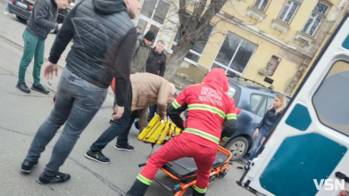 Неповнолітній мотоцикліст - в лікарні з черепно-мозковою травмою: подробиці аварії у Луцьку