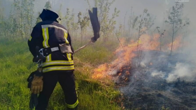 «Горить суха трава»: на Волині за добу загасили дві пожежі