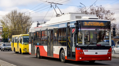 Через відключення світла у Луцьку їздитиме менше тролейбусів