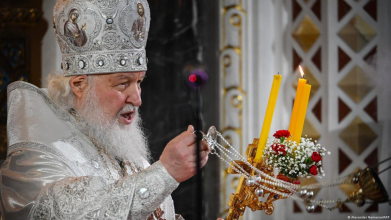 Патріарх Кирило закликав молитися за «за братів в Україні, яких виганяють з Києво-Печерської лаври». Відео