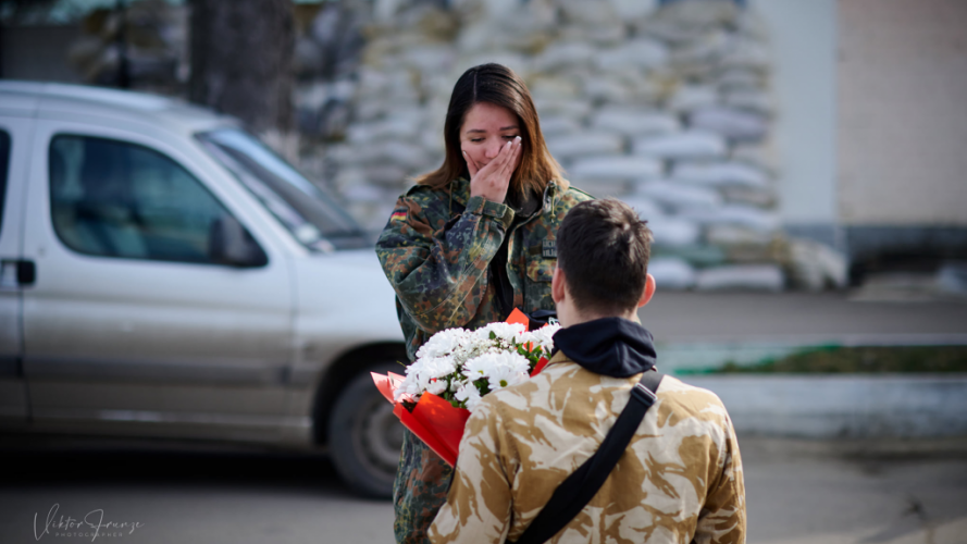 На Рівненщині одружилися військовослужбовець та волонтерка