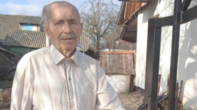Лікар виписав додому помирати, а він на ноги поставив: 91-річний фельдшер з Волині понад сорок років лікує односельців