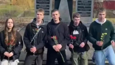 «П'яна вечірка на кістках»: підлітки розважалися на меморіалі Героям