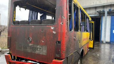 Російські окупанти в Авдіївці розстріляли автобус: загинула жінка. Фото
