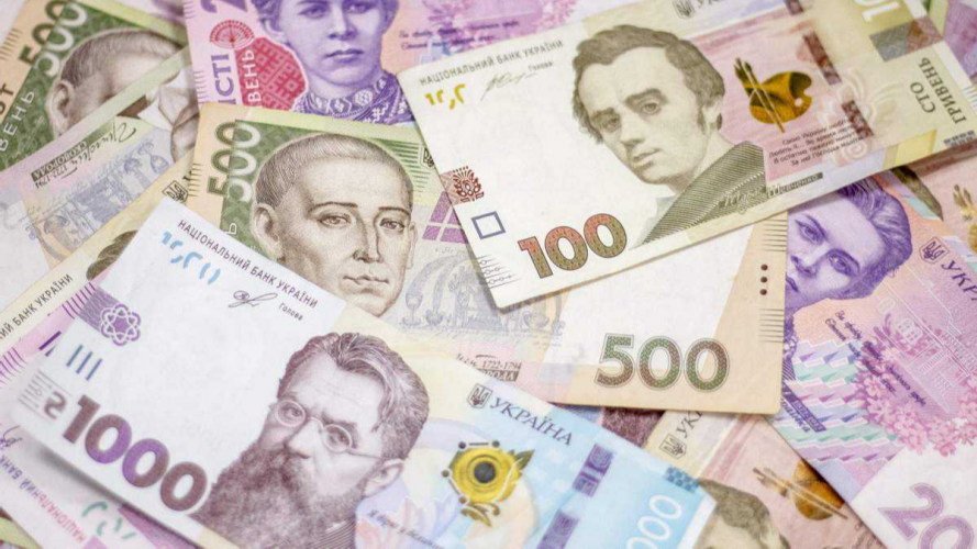 Зростання пенсій та декретних: як зміняться виплати для українців вже з 1 липня
