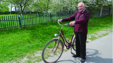 На Волині пенсіонер за 20 років наїздив велосипедом 140 тисяч кілометрів
