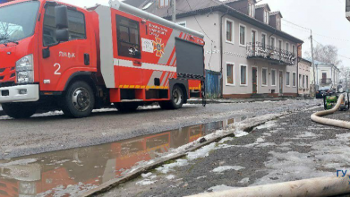У Луцьку через опади затопило житловий будинок