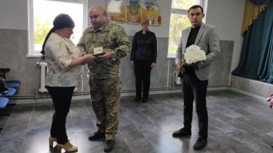 Дружині загиблого волинського Герой Сергія Ремінського вручили нагороду чоловіка
