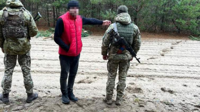 На Волині судили росіянина, який переплив Західний Буг на матраці, аби потрапити в Україну