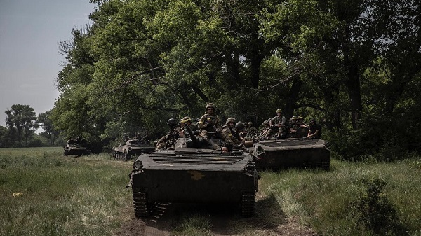 білорусь стягує війська до кордону з Україною