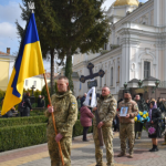 Віддав життя за Україну: у Луцьку попрощалися з полеглим Героєм Валерієм Нидзою