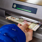 В Україні запрацював «банкоматний роумінг»: що це таке та як користуватися