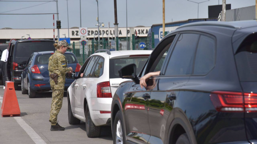 З-за кордону додому повернулося вже 2,7 мільйона українців