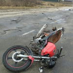 У селищі на Волині мотоцикліст зіткнувся з легковиком