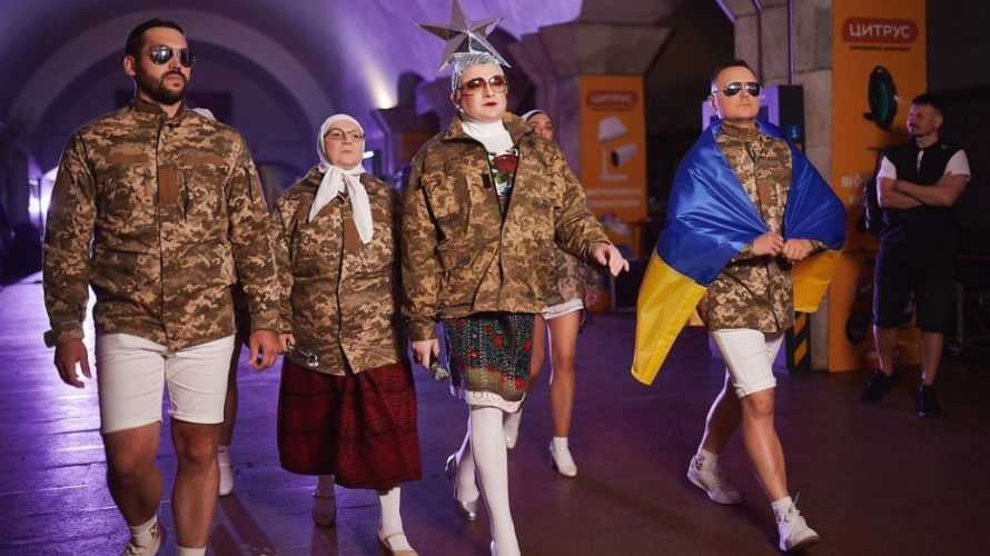 «Геть з України, москаль некрасівий»: Сердючка дала концерт у метро