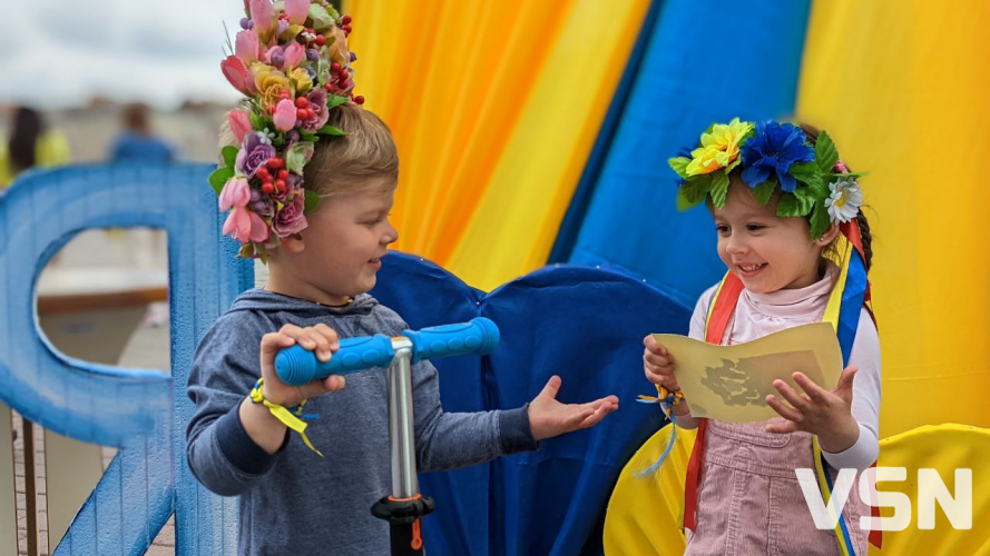 У центрі Луцька провели яскраве свято для дітей