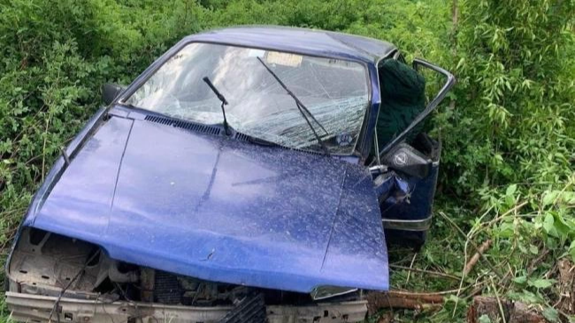 На Рівненщині водій втік з місця ДТП, покинувши в авто двох травмованих дітей