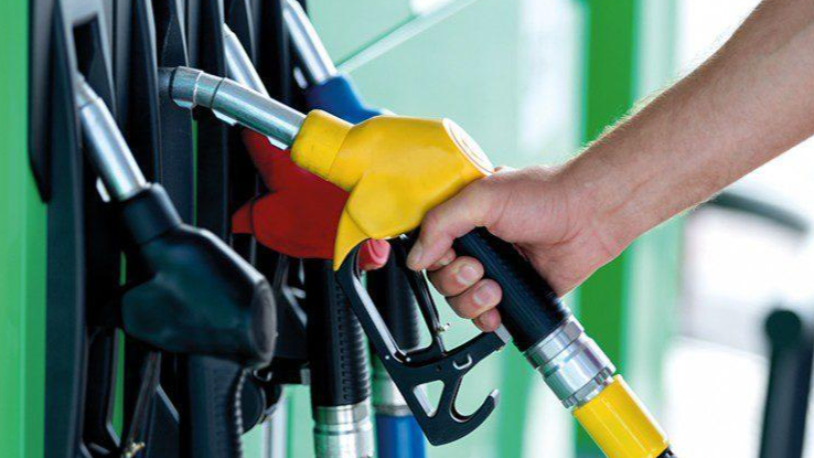 Ціна на бензин у Польщі сягнула рекордного максимуму