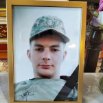 Був наймолодшим сином: у Рожищі попрощалися 20-річним військовим Євгеном Куденьчуком
